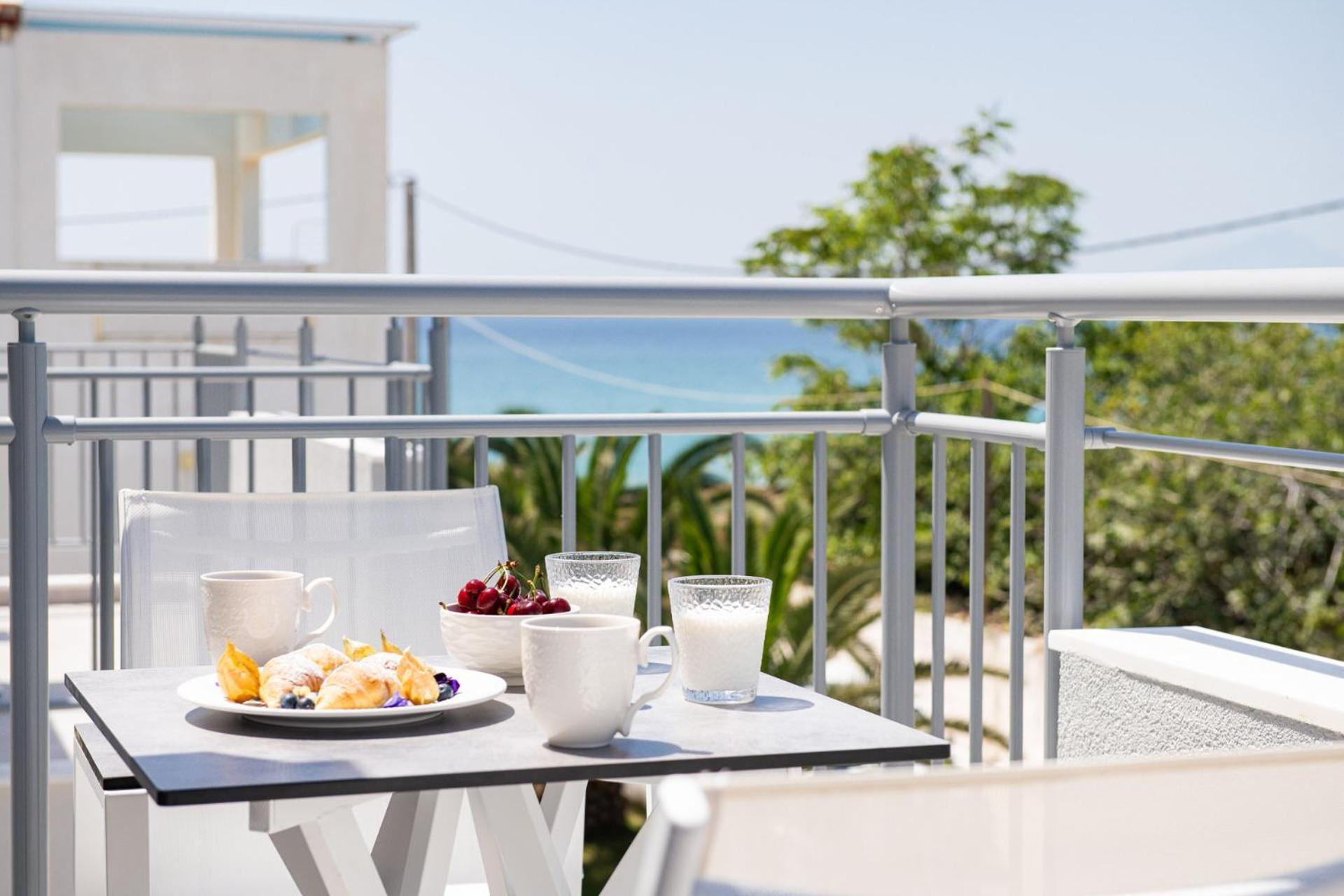 Sourinis Luxury Suites Limenaria  Buitenkant foto