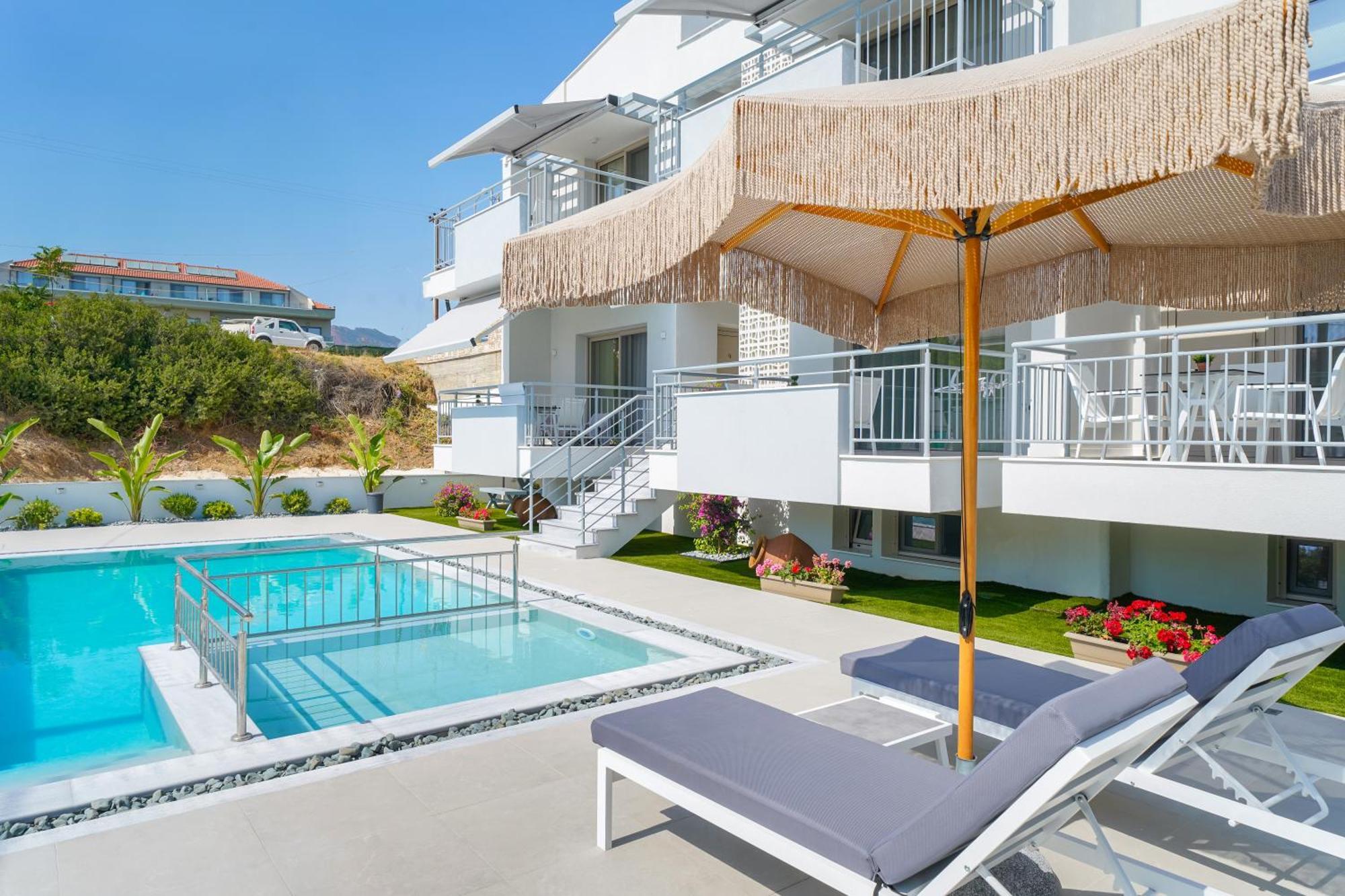 Sourinis Luxury Suites Limenaria  Buitenkant foto